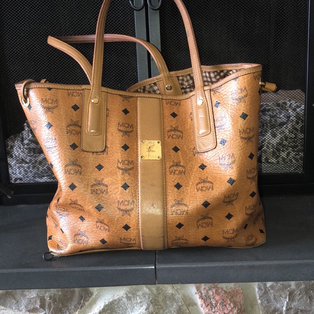 MCM medium brown purse - Picture 2 of 7